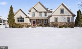 2452 MERCEDES CT, Harrisburg, PA 17112