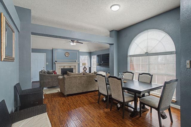 645 Cross Ridge Circle N, Fort Worth, TX 76120