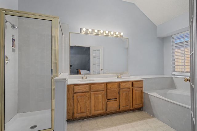 645 Cross Ridge Circle N, Fort Worth, TX 76120