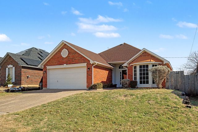 645 Cross Ridge Circle N, Fort Worth, TX 76120