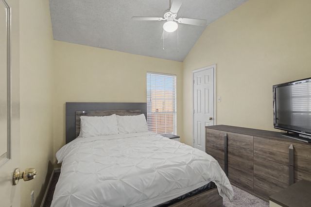 645 Cross Ridge Circle N, Fort Worth, TX 76120