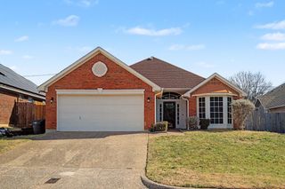 645 Cross Ridge Circle N, Fort Worth, TX 76120