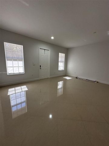 14623 SW 7th St 4-12, Pembroke Pines, FL 33027