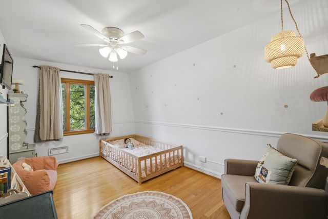 718 S Chestnut Avenue, Arlington Heights, IL 60005