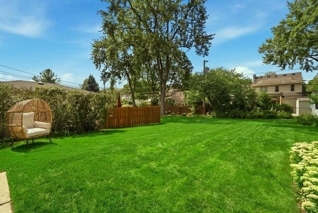 718 S Chestnut Avenue, Arlington Heights, IL 60005