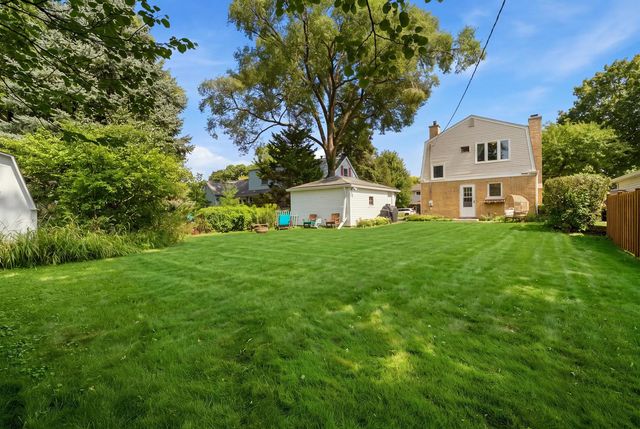 718 S Chestnut Avenue, Arlington Heights, IL 60005