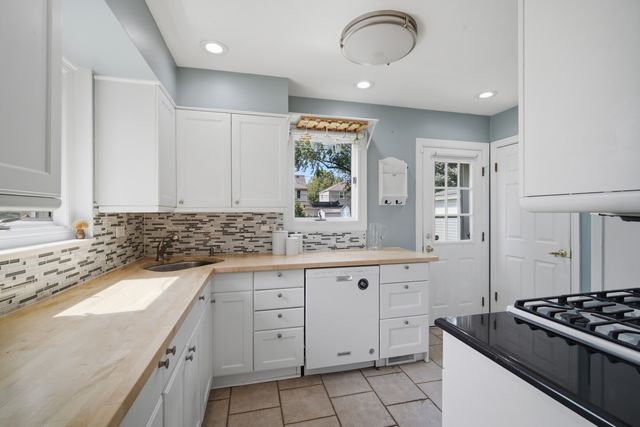 718 S Chestnut Avenue, Arlington Heights, IL 60005