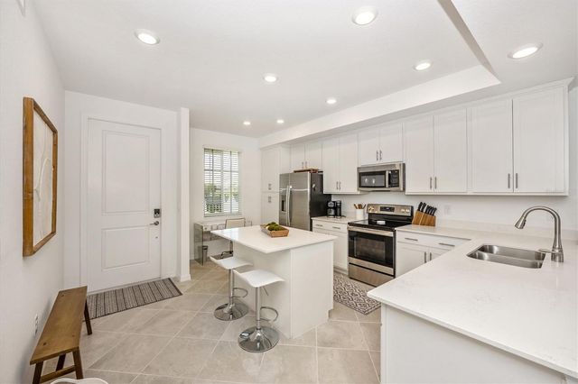 12240 WELLEN GOLF STREET 204, Venice, FL 34293