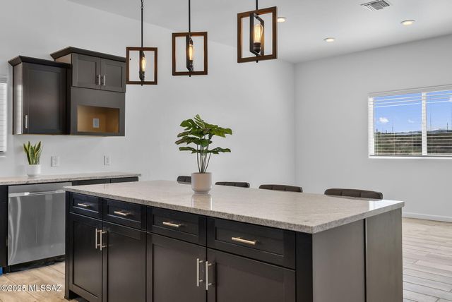 219 Calle Ranaculo, Rio Rico, AZ 85648