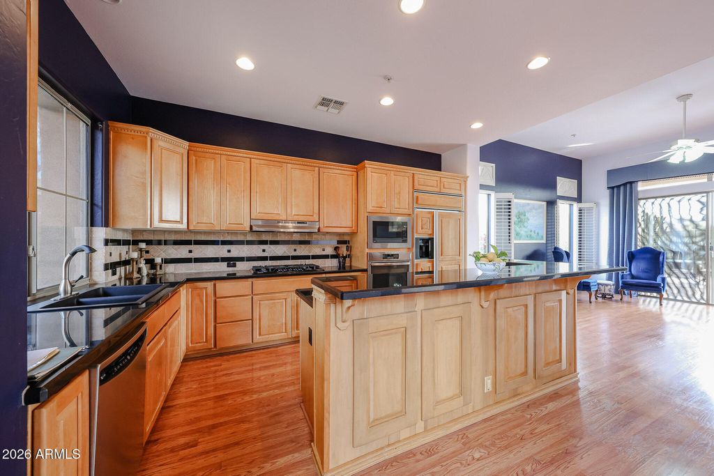 Image 2 of property listing at 7251 E BRISA Drive, Scottsdale, AZ 85266