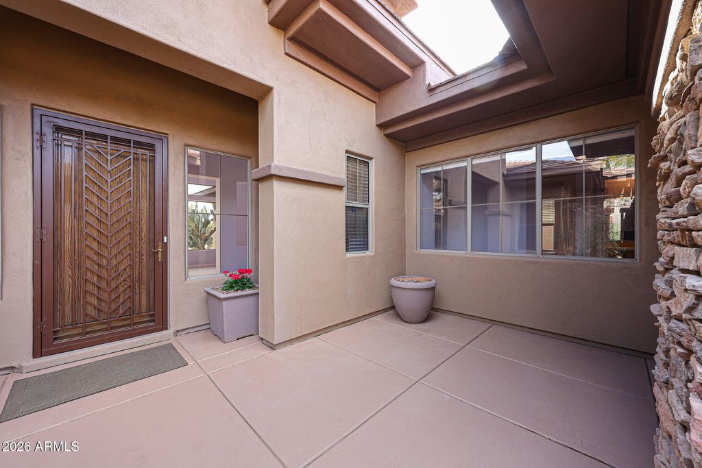 Image 7 of property listing at 7251 E BRISA Drive, Scottsdale, AZ 85266
