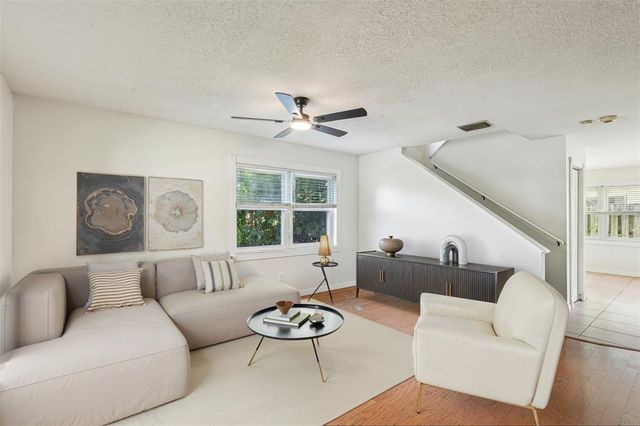 808 FRANKLIN CIRCLE, Palm Harbor, FL 34683