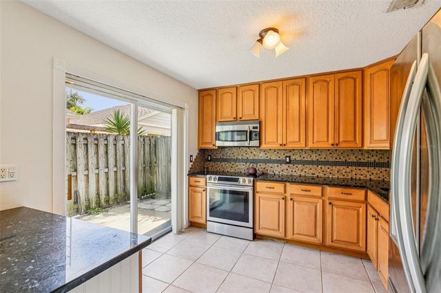 808 FRANKLIN CIRCLE, Palm Harbor, FL 34683