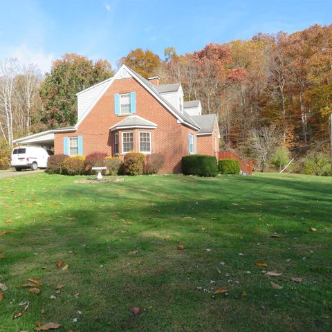 322 Bloss Branch, Lavalette, WV 25535