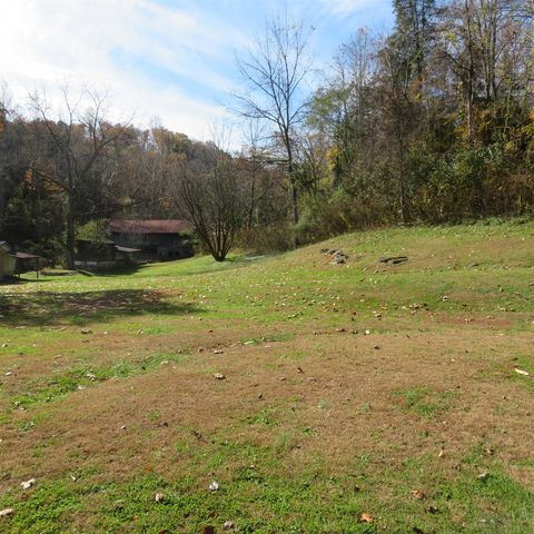 322 Bloss Branch, Lavalette, WV 25535