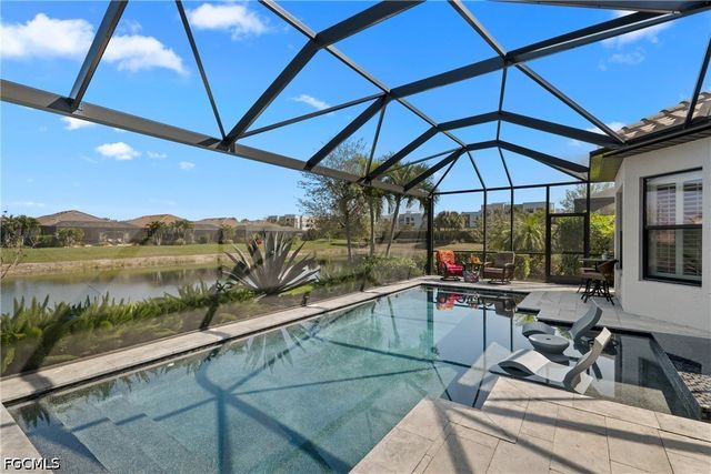 8677 Dilillo CT, Naples, FL 34119