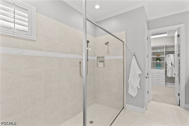 8677 Dilillo CT, Naples, FL 34119