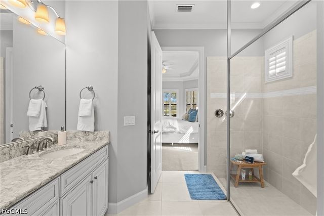 8677 Dilillo CT, Naples, FL 34119