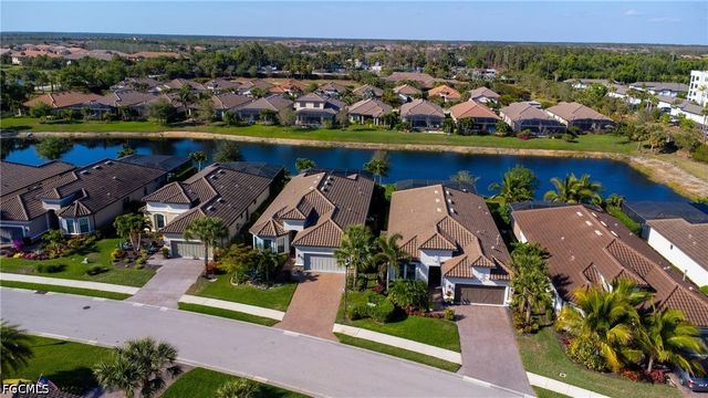 8677 Dilillo CT, Naples, FL 34119