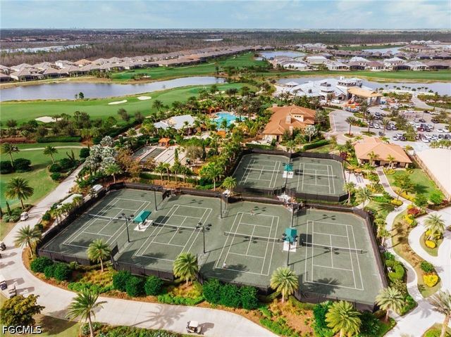 8677 Dilillo CT, Naples, FL 34119