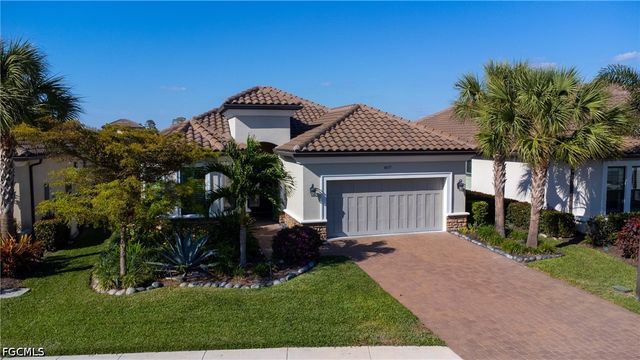 8677 Dilillo CT, Naples, FL 34119