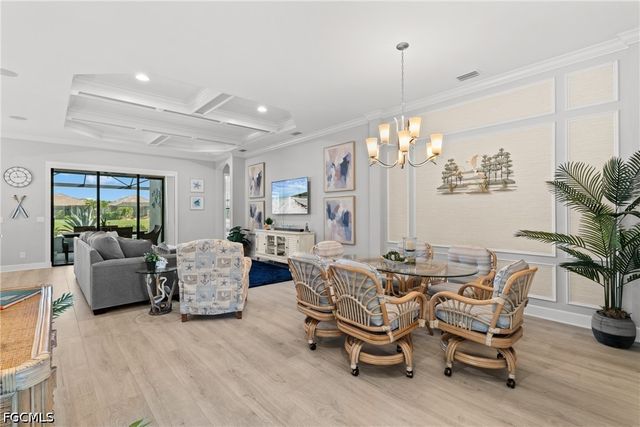 8677 Dilillo CT, Naples, FL 34119