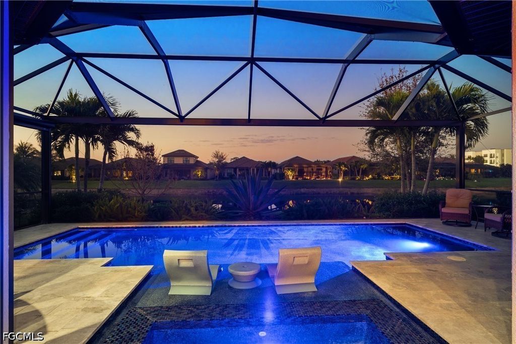 8677 Dilillo CT, Naples, FL 34119