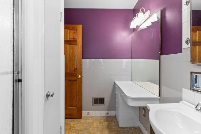 3708 Kirkwood Drive, Fort Wayne, IN 46805