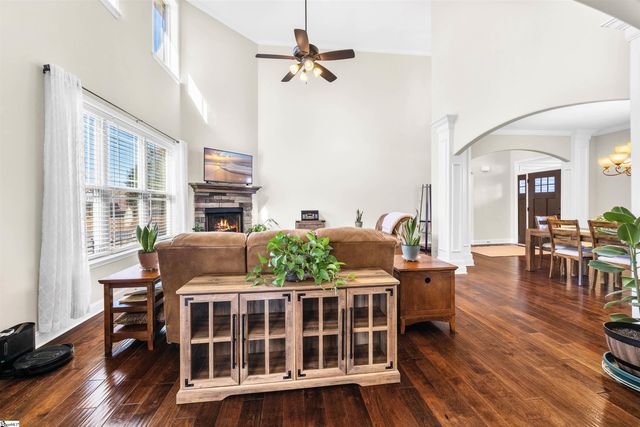 10 Meadowgold Lane, Greer, SC 29651