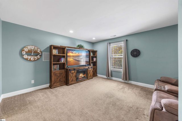 10 Meadowgold Lane, Greer, SC 29651