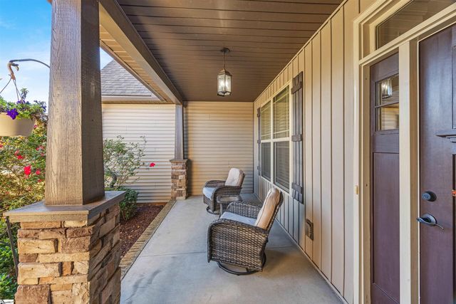 10 Meadowgold Lane, Greer, SC 29651