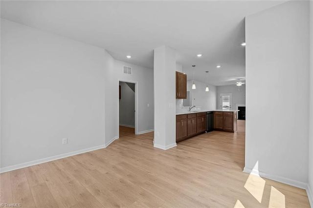 2533 Raspberry Hill Drive, Winston-salem, NC 27106