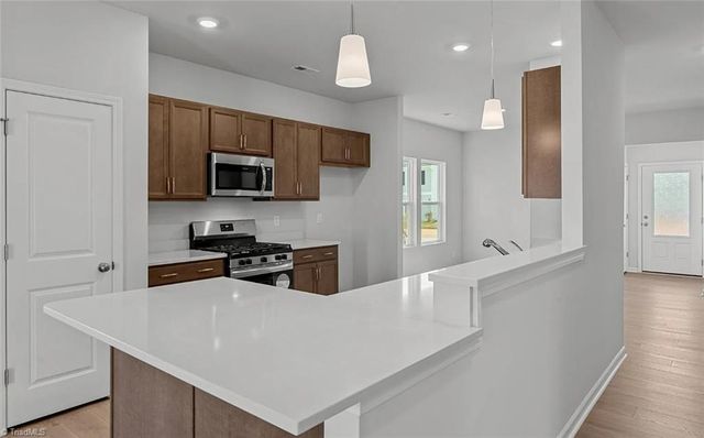 2533 Raspberry Hill Drive, Winston-salem, NC 27106