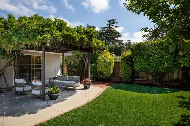 124 Jardin Drive, Los Altos, CA 94022