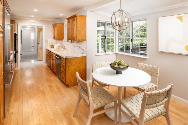 124 Jardin Drive, Los Altos, CA 94022