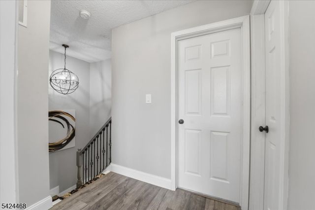 63 Amberly Ct, Franklin Twp., NJ 08823