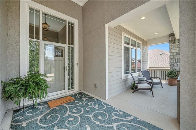 9561 Wild Rose Lane, Lenexa, KS 66227