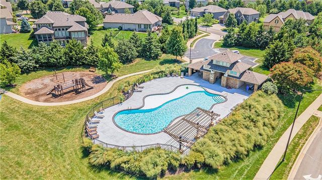 9561 Wild Rose Lane, Lenexa, KS 66227