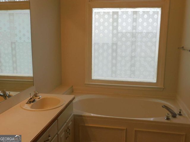 1570 Hill Crossing Court, Grayson, GA 30017