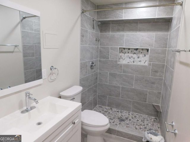 1570 Hill Crossing Court, Grayson, GA 30017