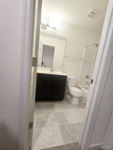 157 Day Lily Lane, Wentzville, MO 63385