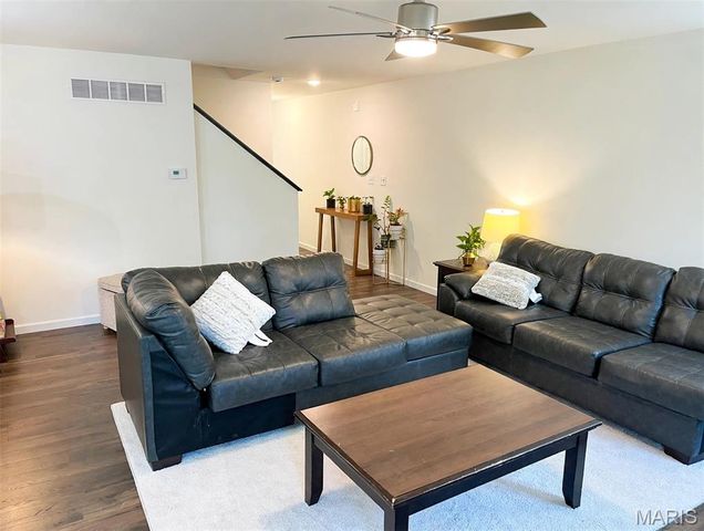 157 Day Lily Lane, Wentzville, MO 63385