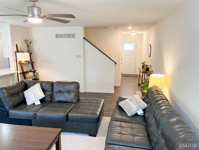 157 Day Lily Lane, Wentzville, MO 63385