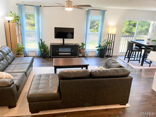 157 Day Lily Lane, Wentzville, MO 63385