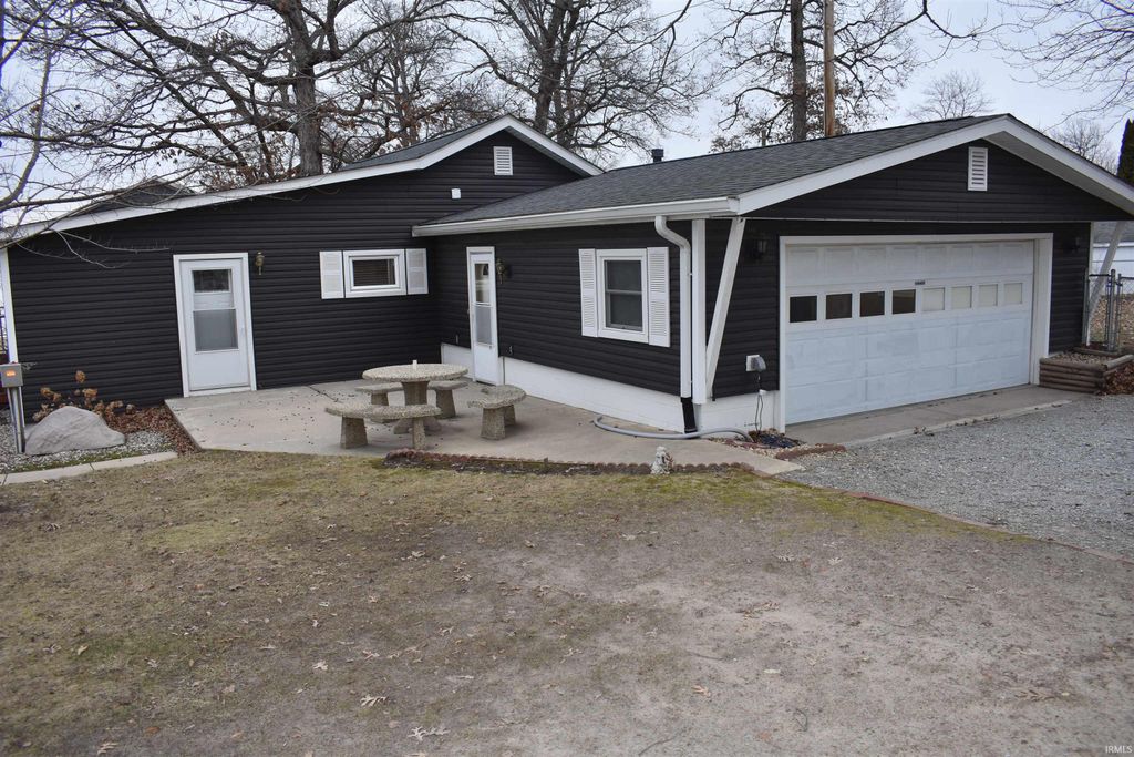 3097 E Stahl Road, Monon, IN 47959