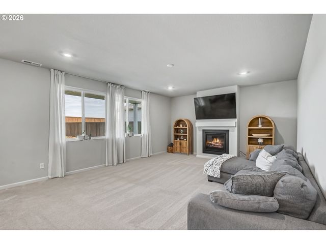 31067 Nw TIMERIC Dr, North Plains, OR 97133