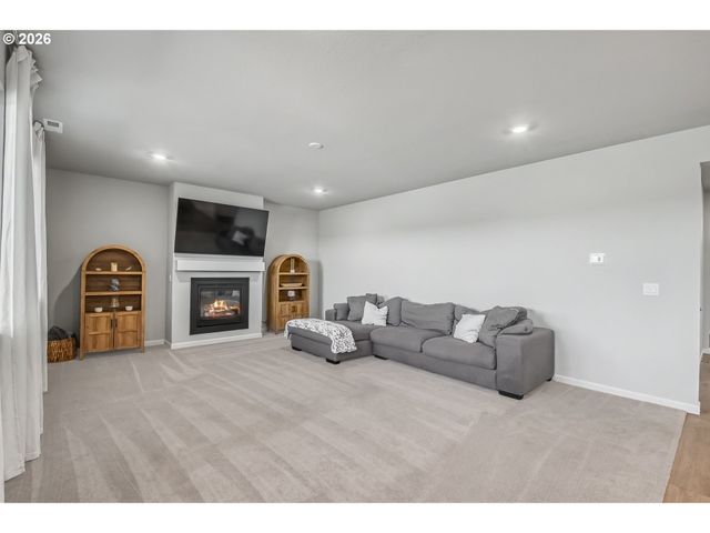 31067 Nw TIMERIC Dr, North Plains, OR 97133