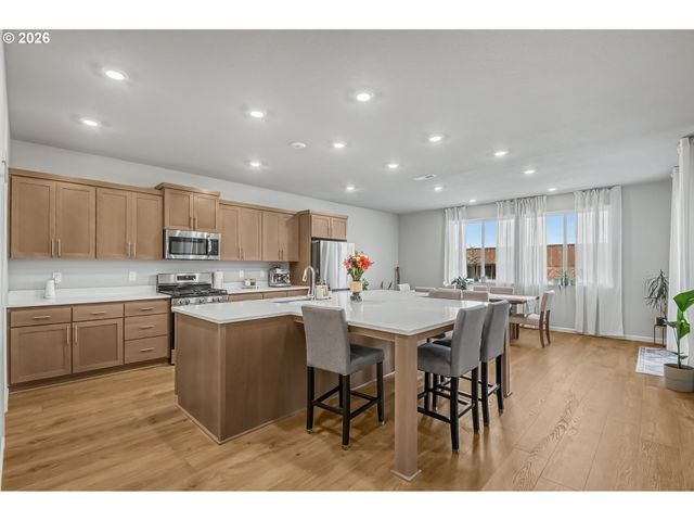 31067 Nw TIMERIC Dr, North Plains, OR 97133