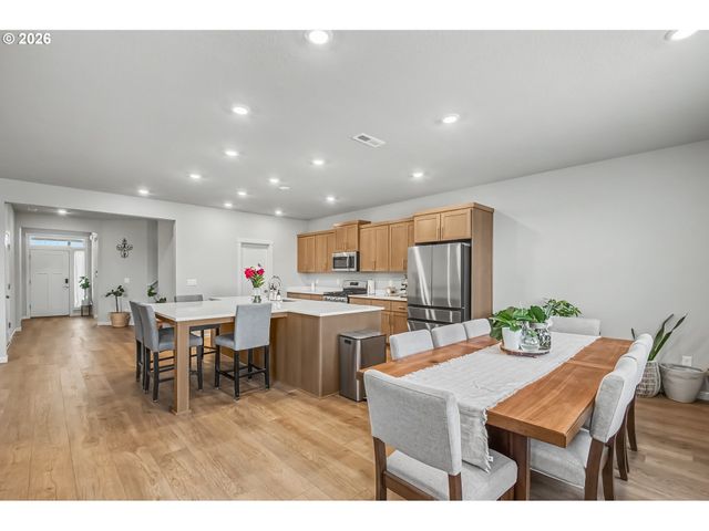 31067 Nw TIMERIC Dr, North Plains, OR 97133