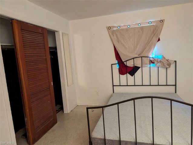 376 Kingston DR E, Fort Myers, FL 33905
